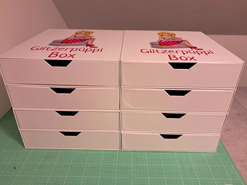 Leere glitzerpüppi boxen - leere, glitzerpüppi-boxen